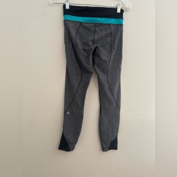 lululemon athletica Pants - Lululemon Gray Teal Black Mesh Athleisure Leggings
Zip Pockets Size 4